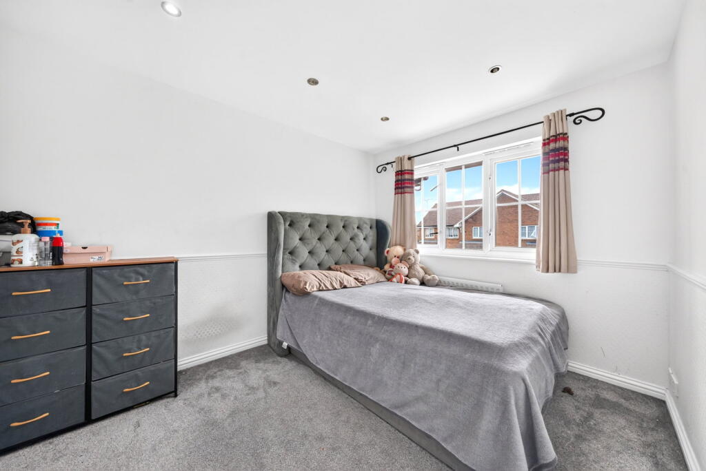 House in Watford - View 5