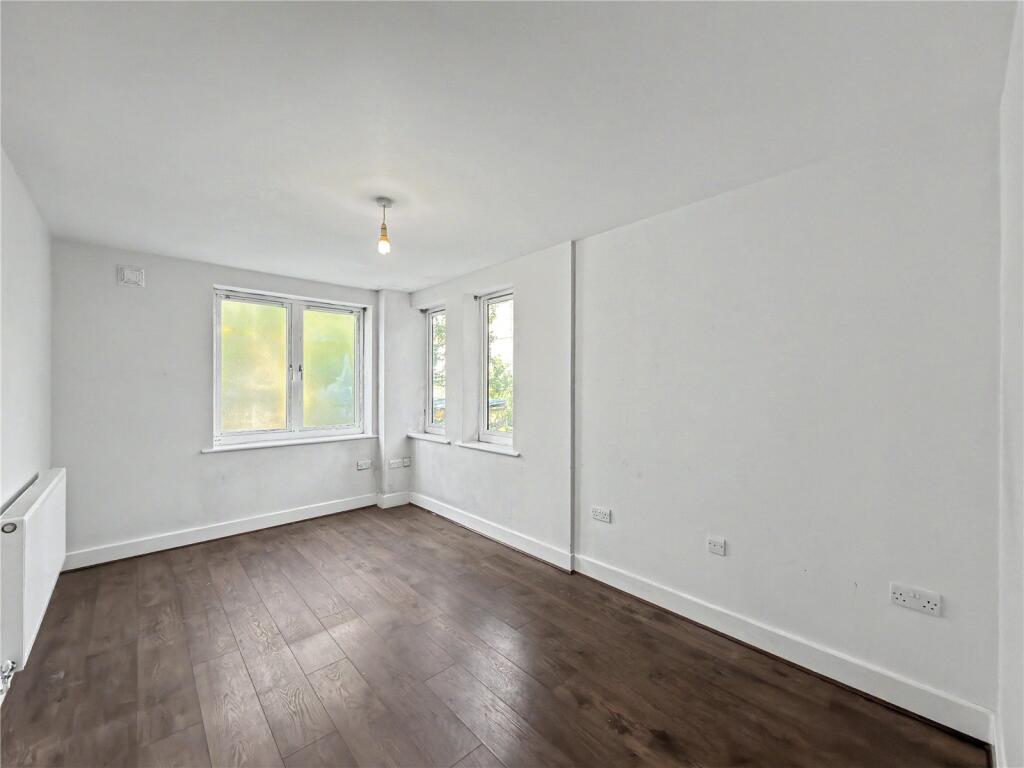 Apartment in London - More