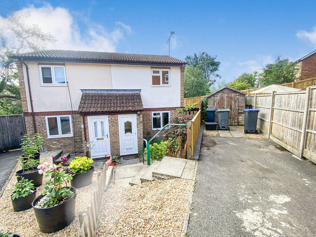 Main image of property: Linkway, Salisbury