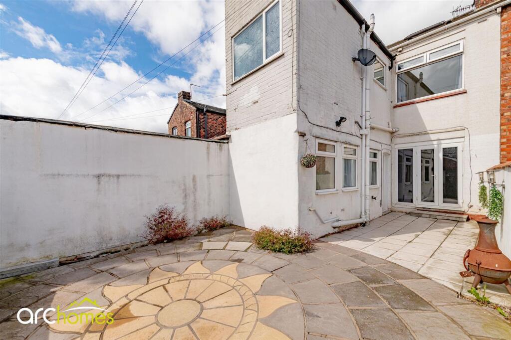 House in Wigan, Spring View - View 4