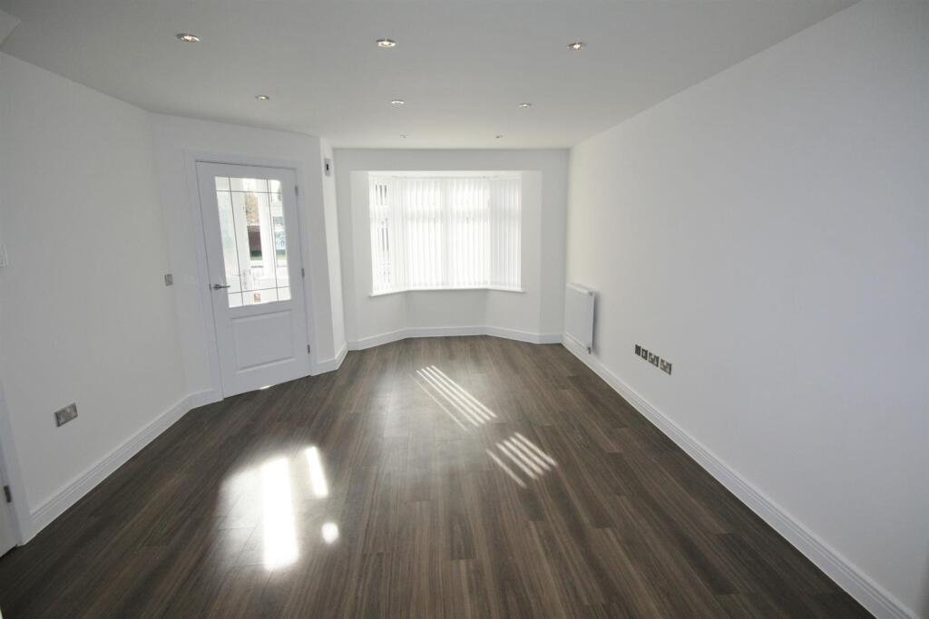 House in Eastleigh, North Stoneham - View 3