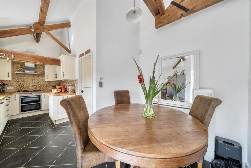 House in East Devon, Aylesbeare - More