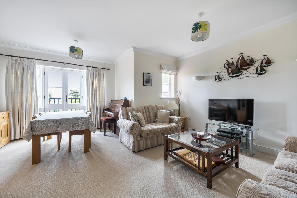 Apartment in Southampton - More