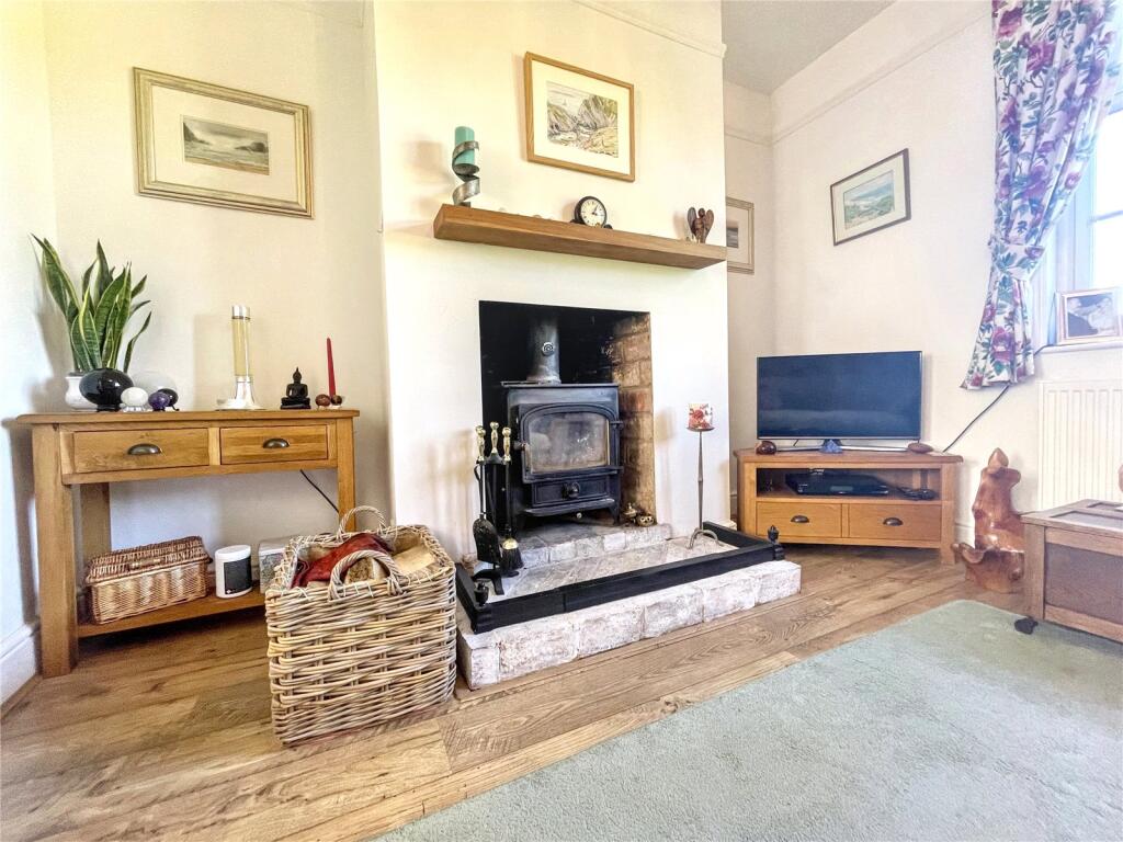 Cleeve Terrace, Bratton - View 4