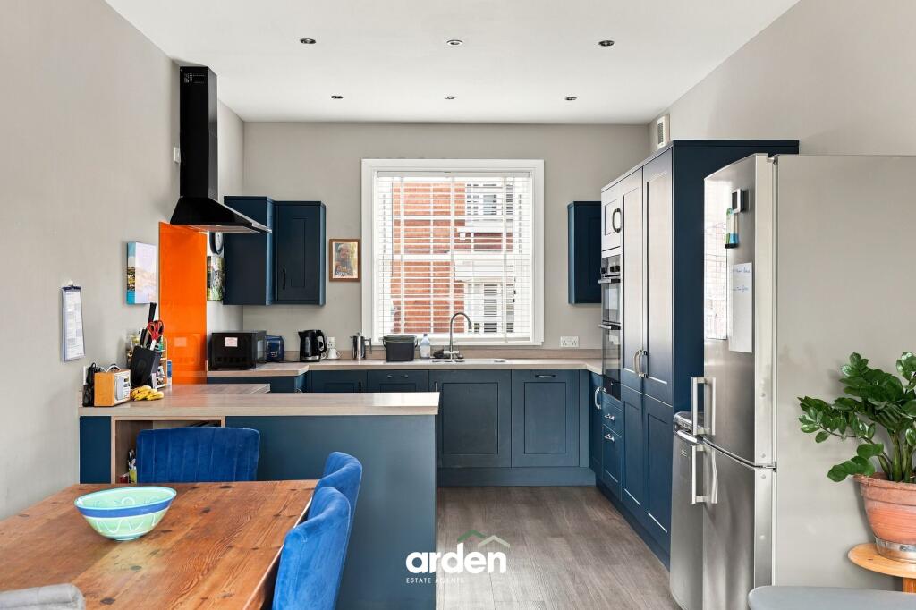 House in Worcester - View 4