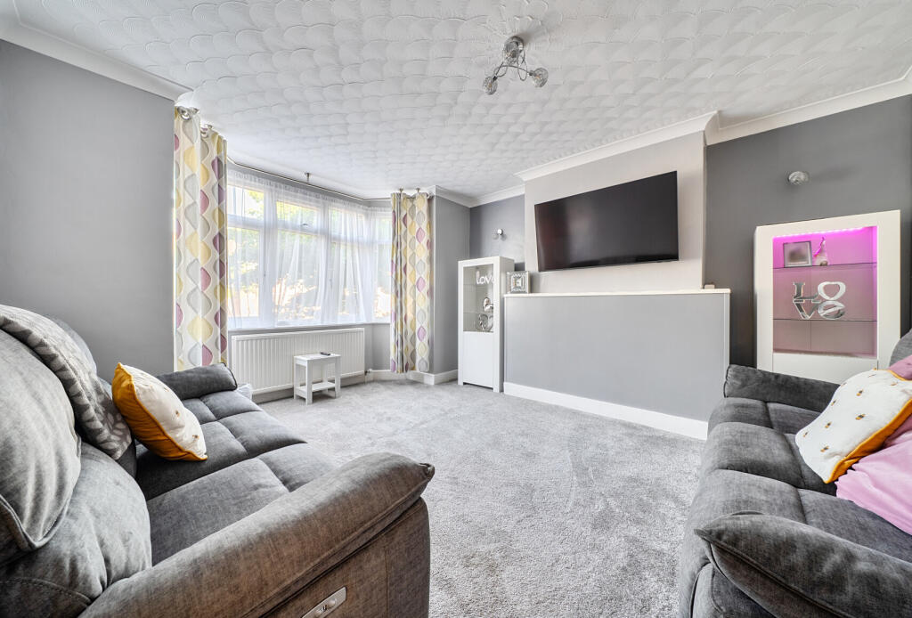 Main image of property: High Street, Winterbourne, Bristol, Gloucestershire, BS36