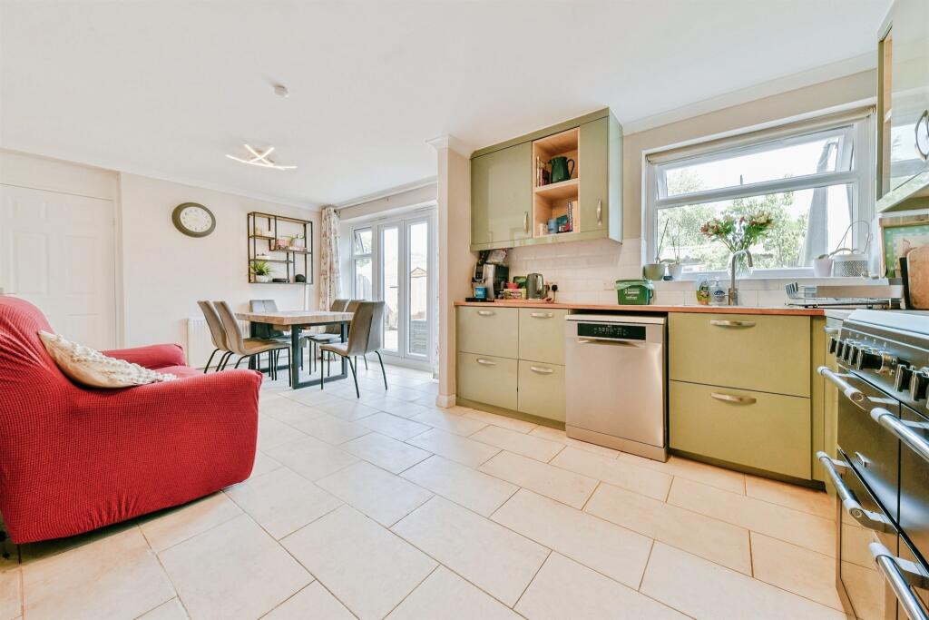 House in Stevenage - View 3