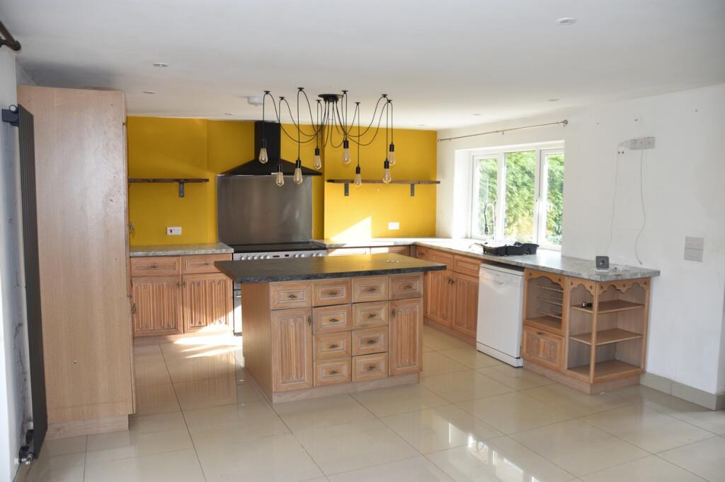 House in Swansea, Ffostrasol, Troedyraur - View 3