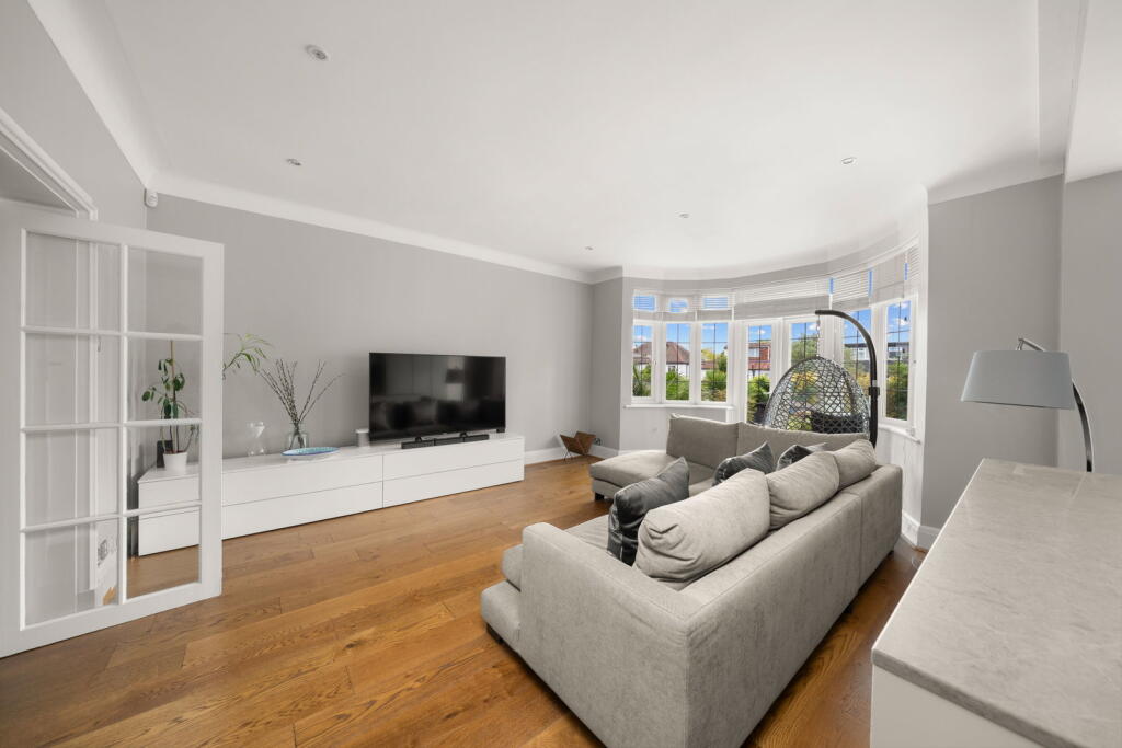 House in London - View 5