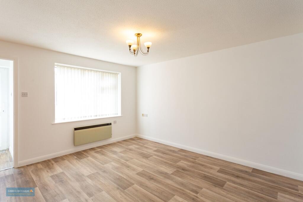 Apartment in Taunton, Galmington - View 3