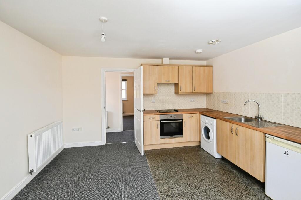 Apartment in Lincoln, Lincolnshire - View 3