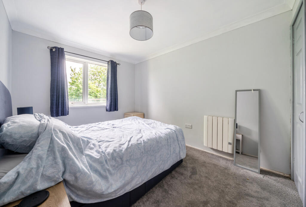 Apartment in Bristol, Henbury - More