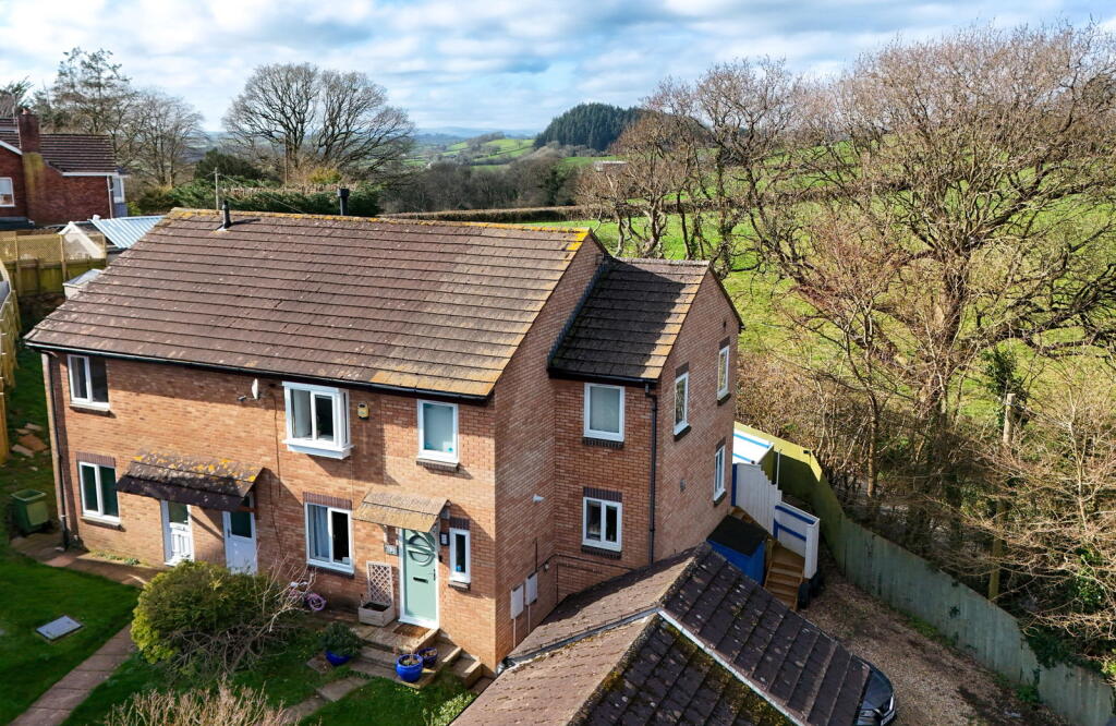 3-bed terraced on Broadridge Close, Newton Abbot, TQ12 1YE, £230,000