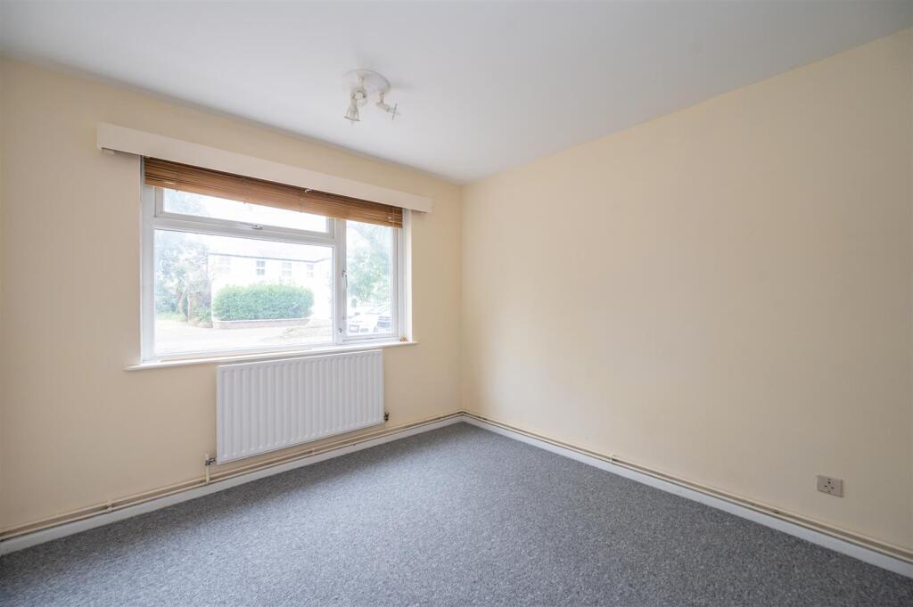 Rapley Court, Stamford Avenue, Hayling Island photo 4