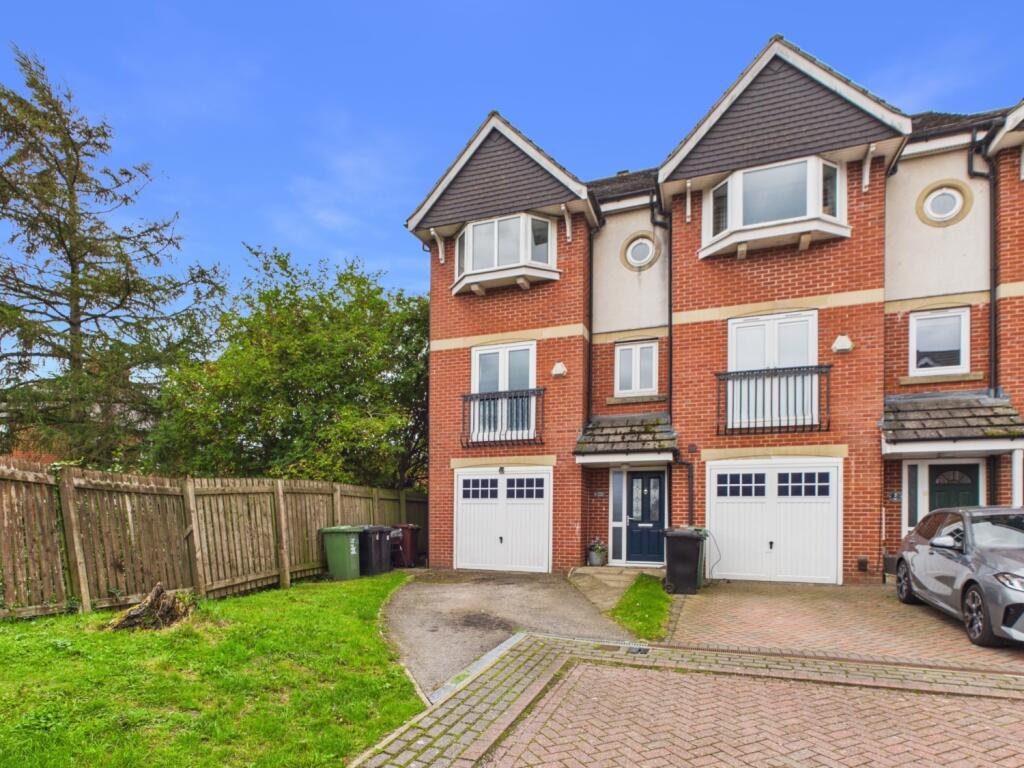 Main image of property: Finkle Court , Gildersome, Leeds, West Yorkshire, LS27