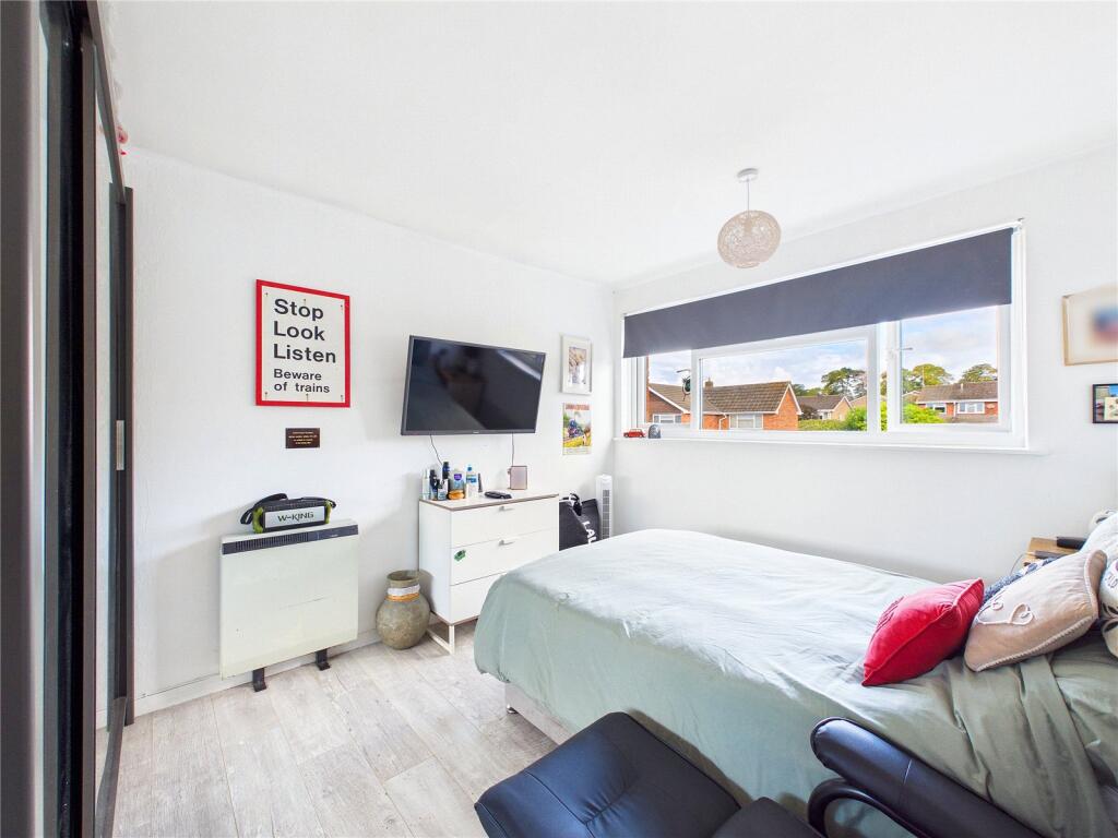 House in Worcester, Worcestershire - More