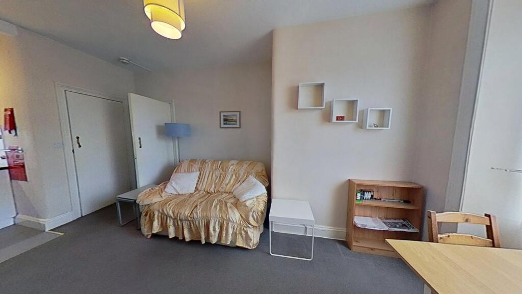 Apartment in Edinburgh - View 3