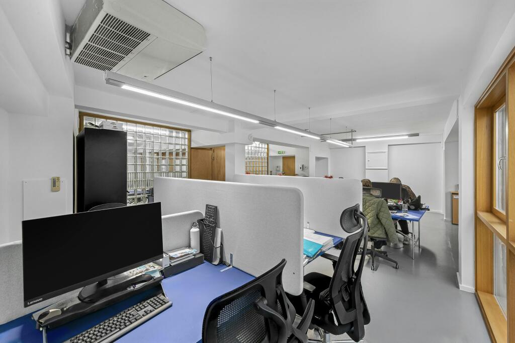 office 1.jpg
