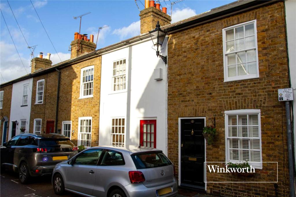 Main image of property: Blacksmiths Lane, St Albans, Hertfordshire, AL3