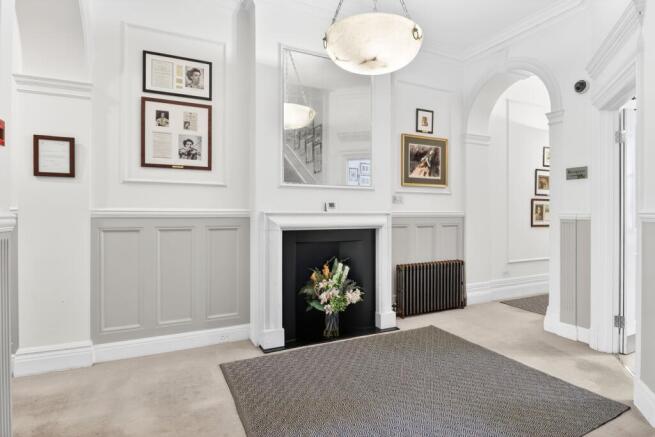 30 Queen Anne Street, London W1G 8HX