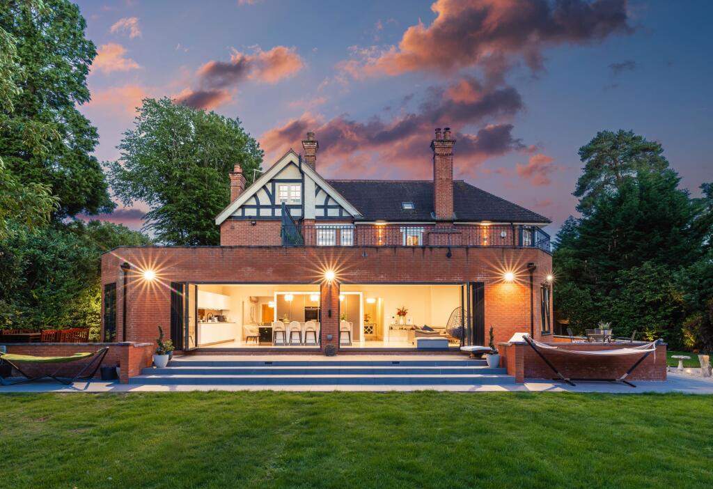 6-bed detached on Dukes Ride, Crowthorne, RG45, £2,500,000