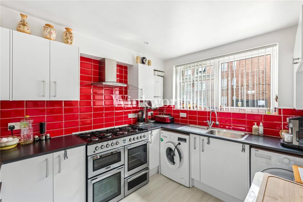 Apartment in London - View 3