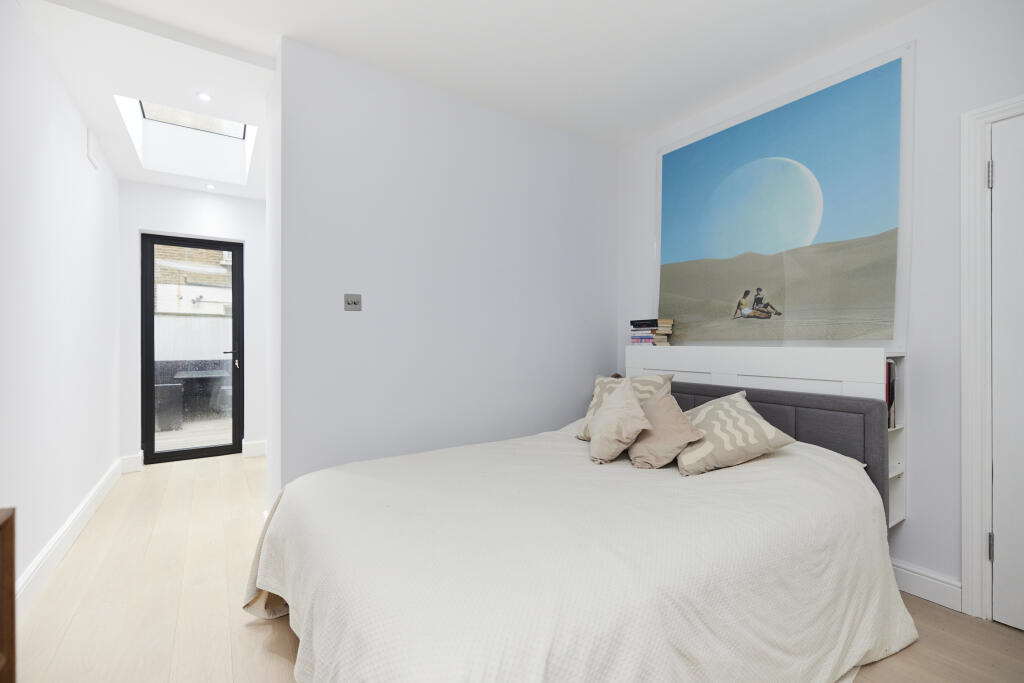 Apartment in London - View 4