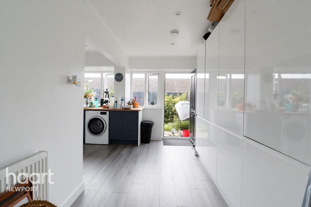 House in Newport - View 3