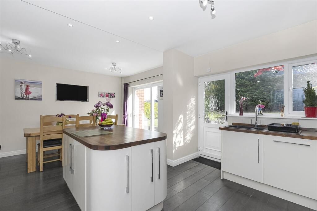 Bath Road, Keynsham photo 5