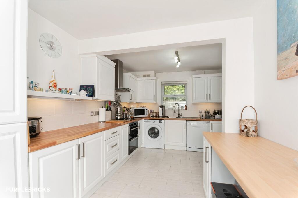 House in Broad Blunsdon, Groundwell West, St. Andrews - View 5