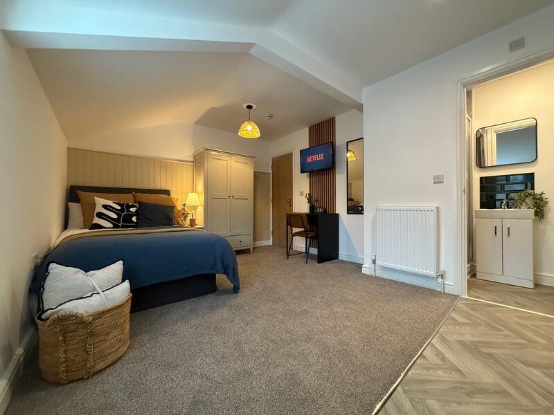 Apartment in Coventry - More