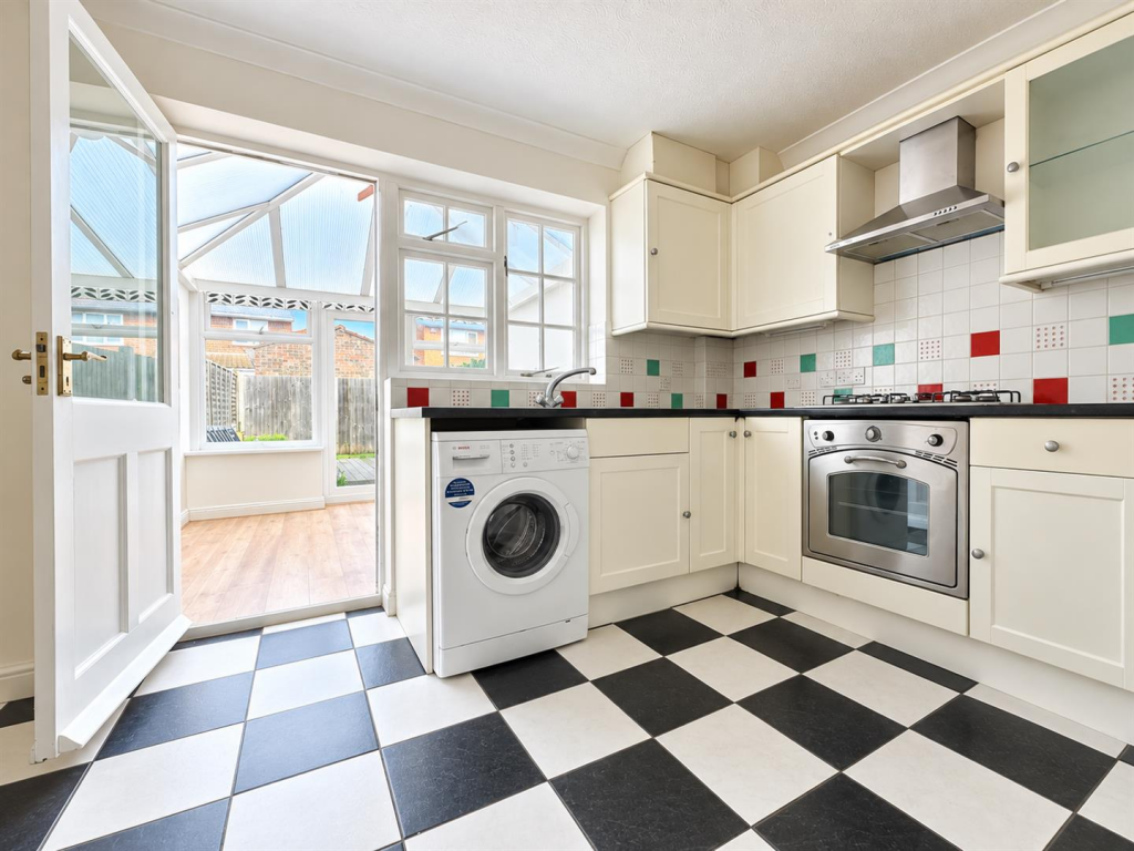 House in Slough, Chalvey - View 3