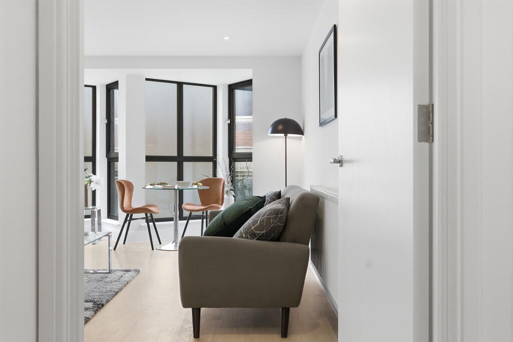 Main image of property: New Street, Aylesbury