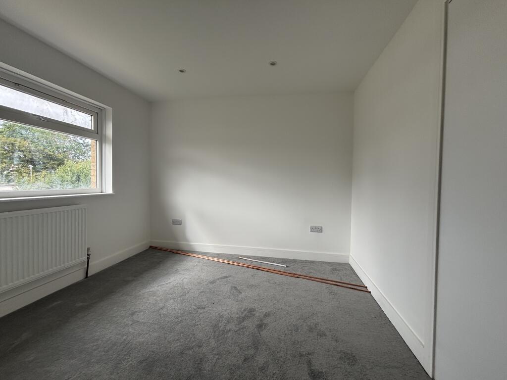 House in Tonbridge and Malling, Kent - More