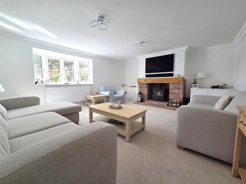 House in Dudley - View 5