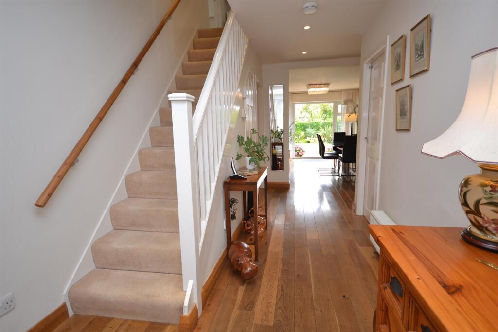 Cliff Way, Radcliffe on Trent, Nottingham photo 4