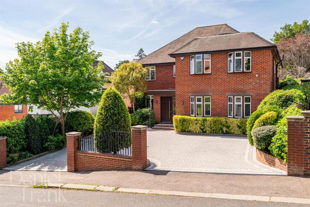 Main image of property: Ollards Grove, Loughton