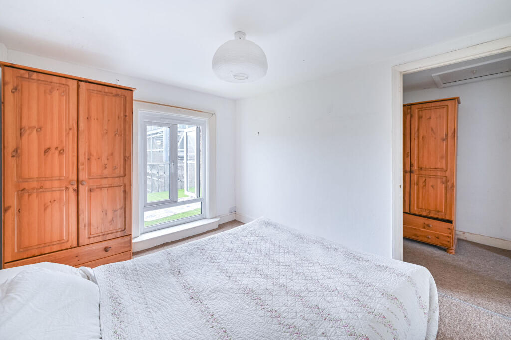 Apartment in London - More