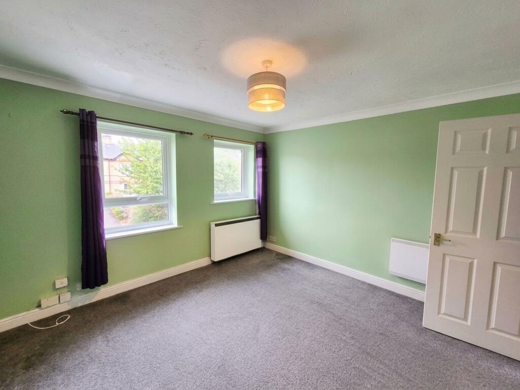 Apartment in Peterborough - More