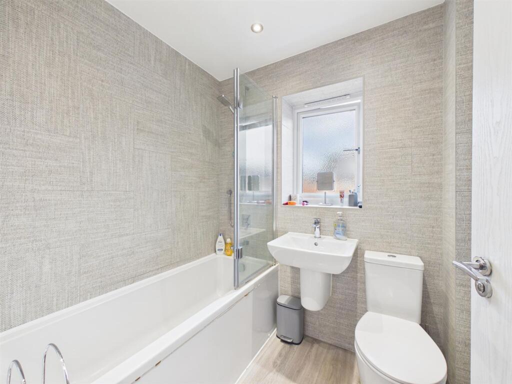 Kinglas Drive, Mickleover, Derby - View 5