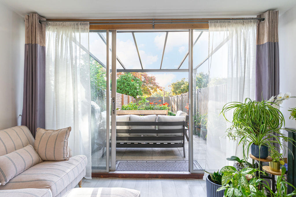 Alpine Close, Park Hill photo 3