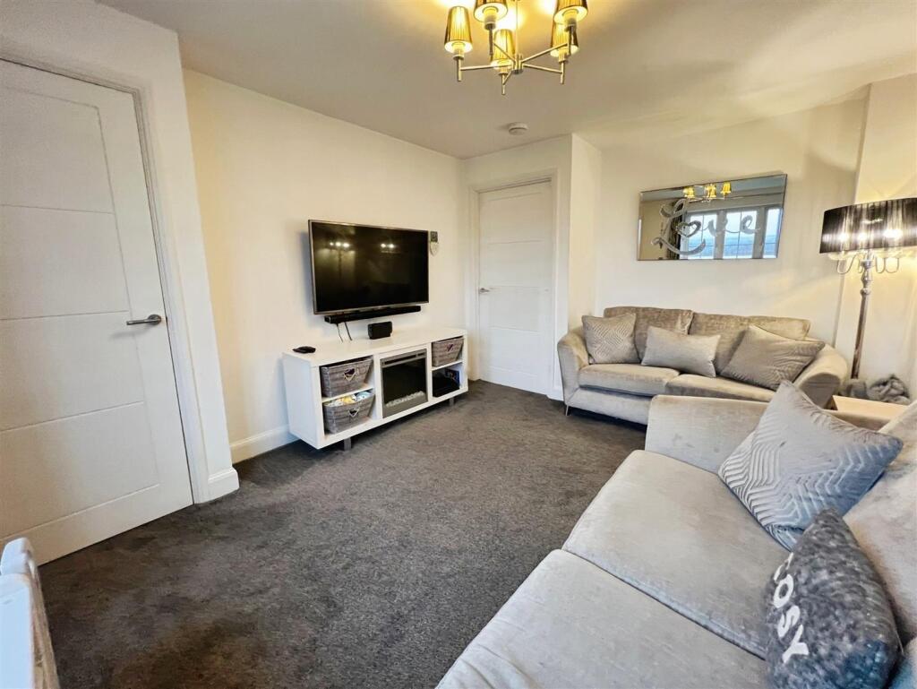 Additional image 3 of Brompton Drive, Bradford, BD10 0DW