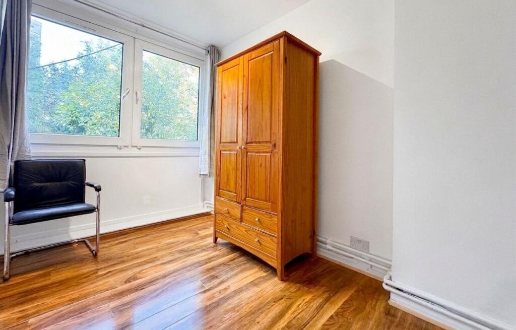 Apartment in London - More