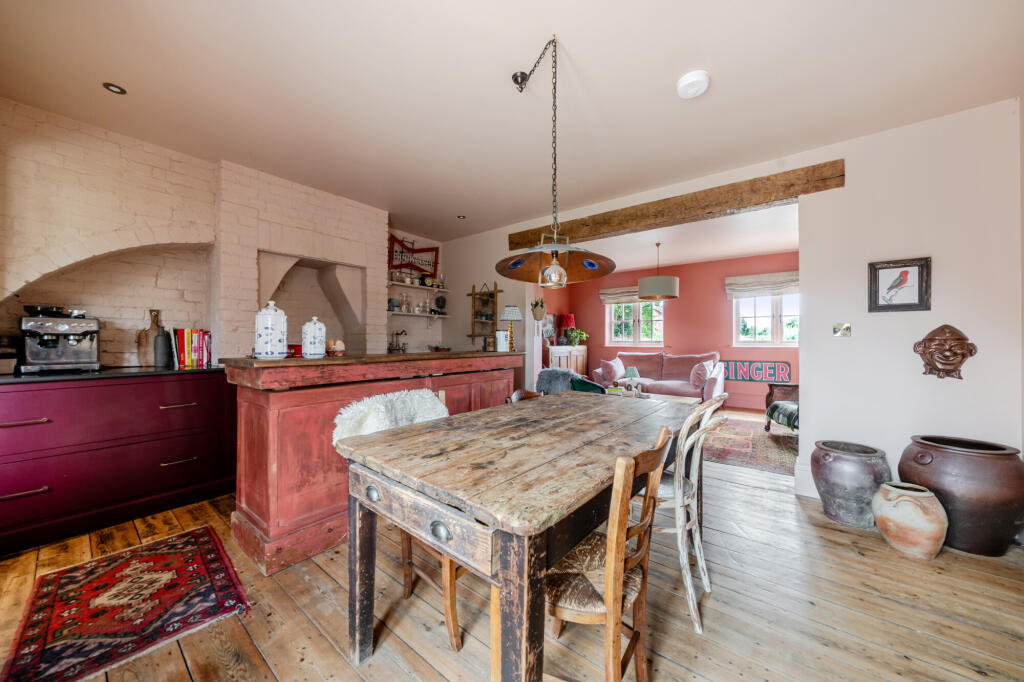 House in Coate - More