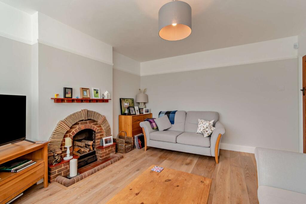 House in Sevenoaks, Otford - More