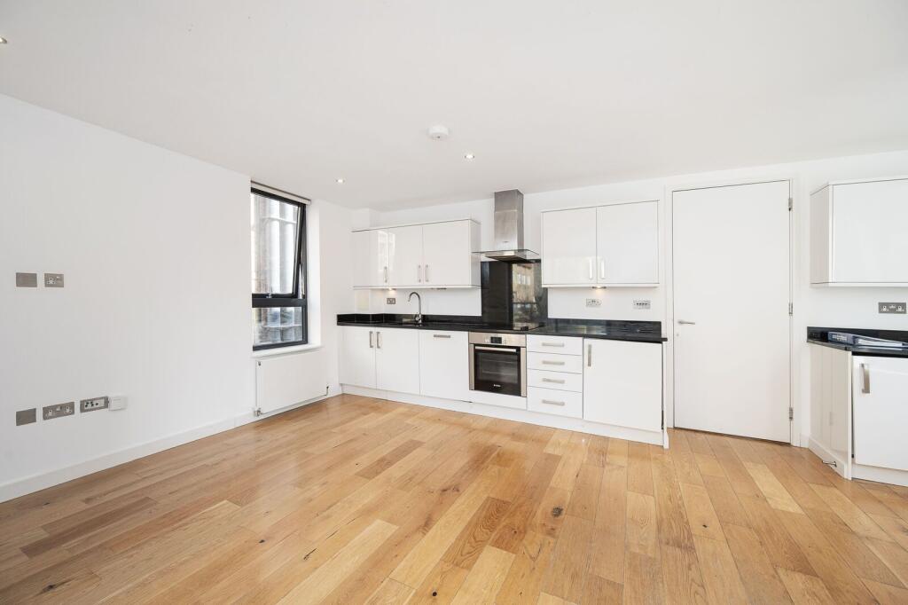 Apartment in London - View 3