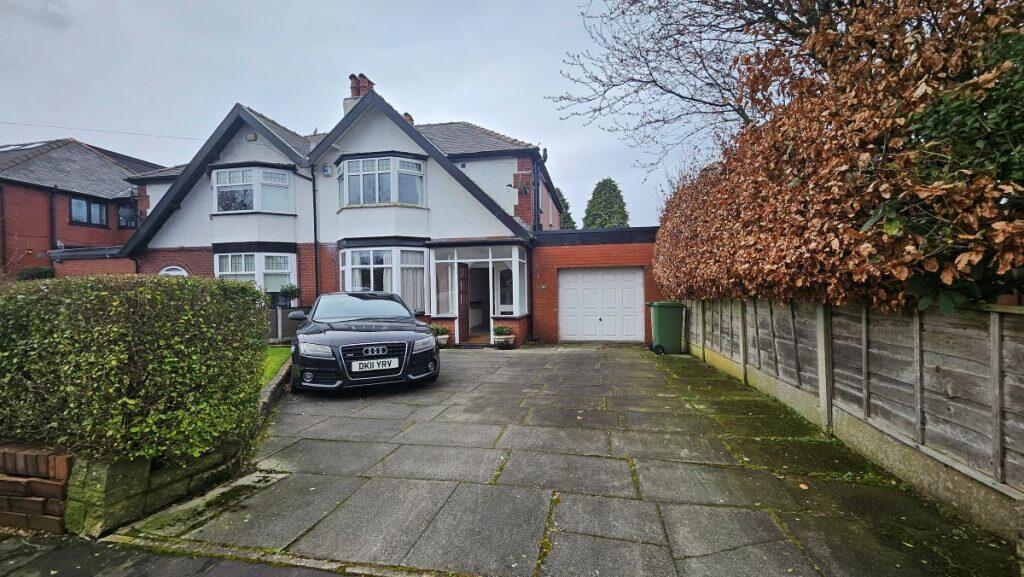 Main image of property: 27 Towncroft Lane, Bolton, BL1 5EN