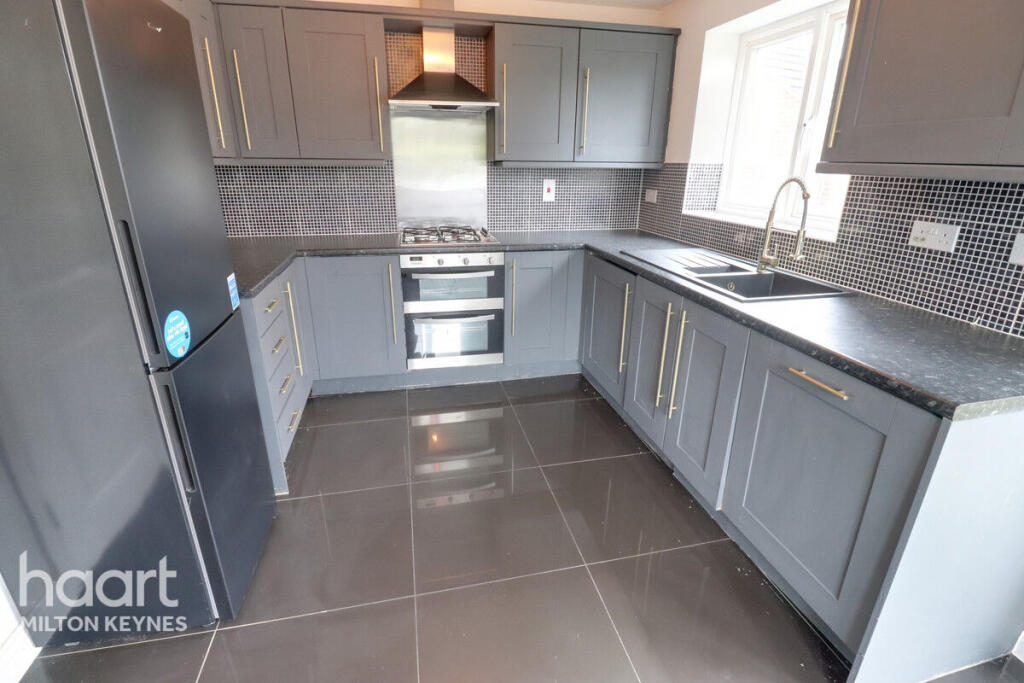 House in Milton Keynes, Broughton Gate, Broughton and Milton Keynes - View 4