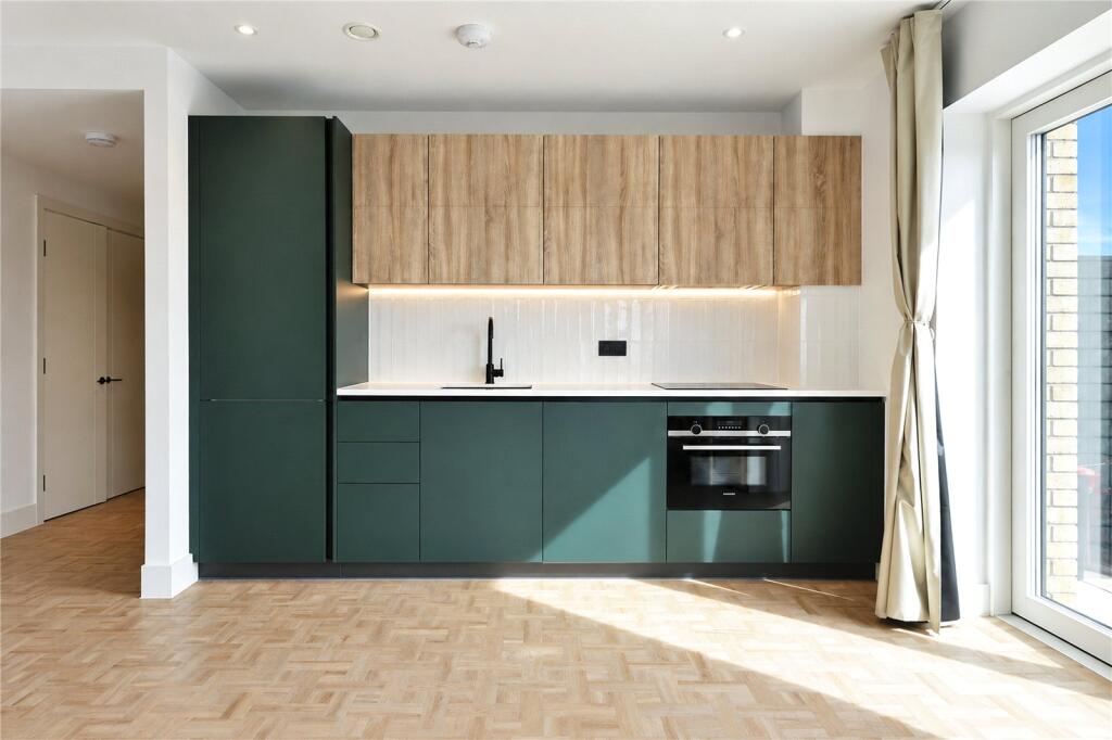 House in London - View 2