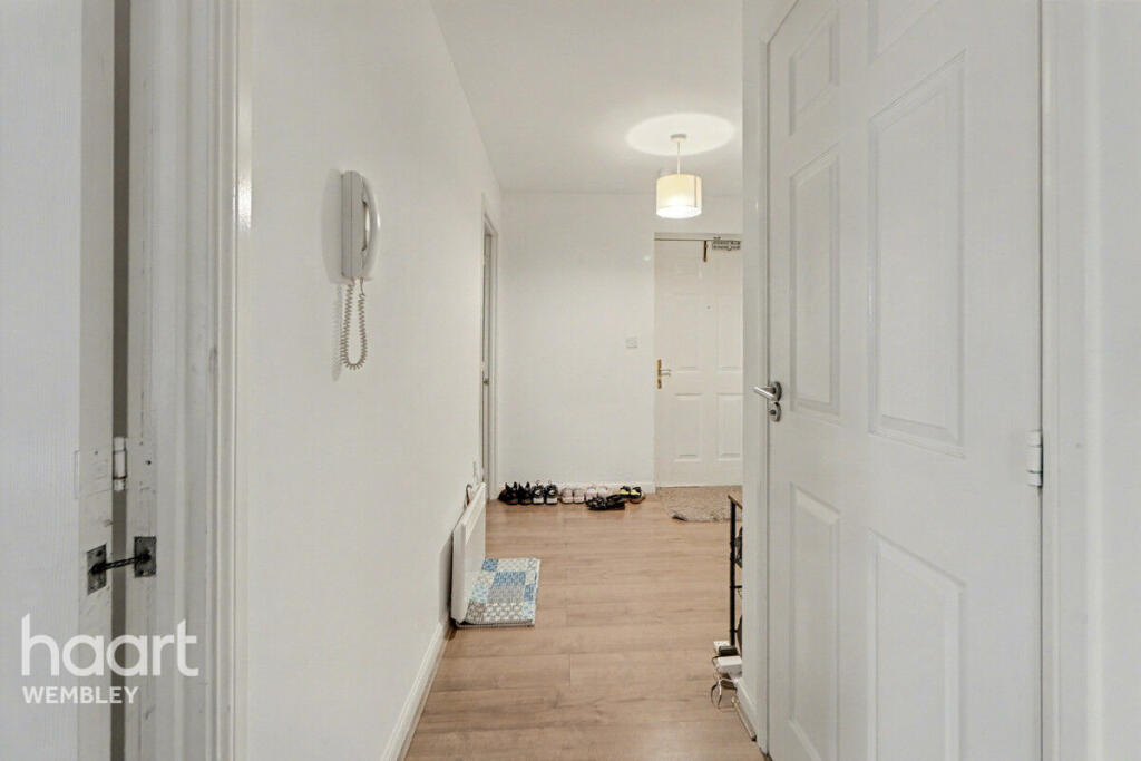 2-bed flat on Forty Lane, Wembley, £325,000
